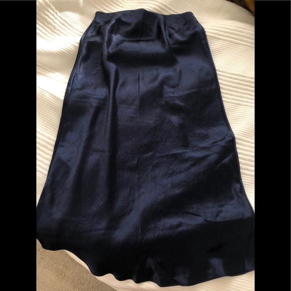 *SOLD* NWOT Babaton Slip Skirt in Starboard - Picture 3 of 3